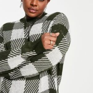 🖤Green and White Checkered Sweater